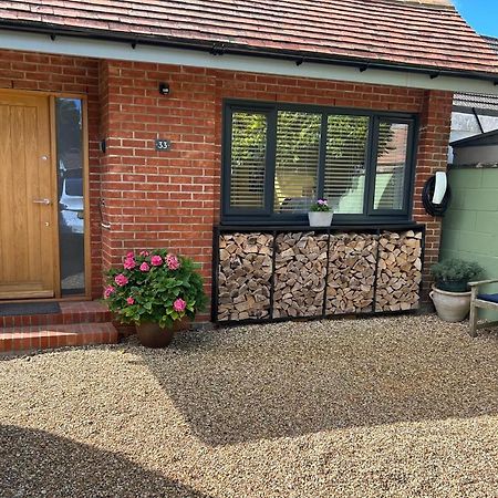 Studio 33 Chichester Luaran gambar